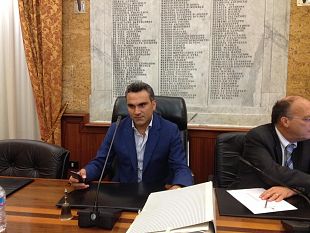 piano-rifiuti-si-avvera-la-profezia-di-sturiano-proroga-all-aimeri-del-servizio-raccolta-rifiuti