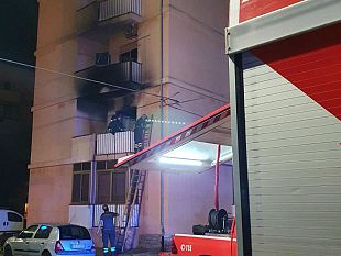 erice-appartamento-in-fiamme-a-causa-di-un-corto-circuito