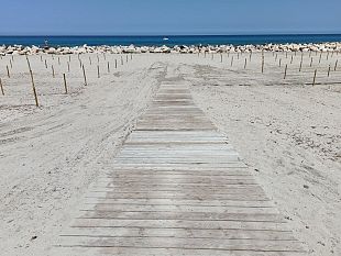 trapani-posizionate-le-pedane-per-garantire-laccesso-al-mare-ai-disabili