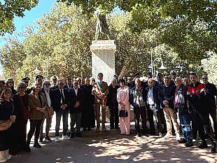 campobello-celebrato-81-anniversario-della-liberazione-deposta-corona-dalloro-al-monumento-dei-caduti