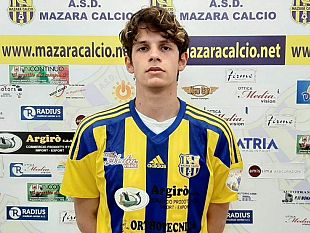 mazara-calcio-il-difensore-culcasi-in-maglia-gialloblu