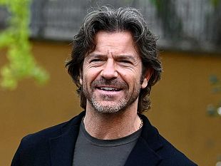 marsala-xvi-rassegna-teatrale-lo-stagnone-scene-di-uno-spettacolo-paolo-conticini-in-scena-con-la-prima-volta