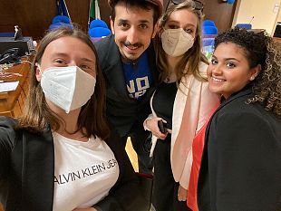 gli-studenti-del-ferrigno-partecipano-alliniziativa-processo-simulato