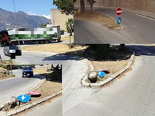 alcamo-segnaletica-divelta-tra-corso-dei-mille-e-via-tre-santi-urge-intervento-di-sistemazione