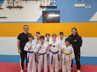 mazarafighter-taekwondo-successi-al-torneo-di-combattimento-per-bambini