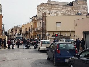 dalle-1315-alle-1345-in-attesa-davanti-al-passaggio-a-livello-e-normale