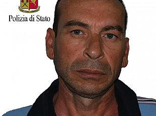 sorpreso-con-una-piantagione-di-marijuana-nel-giardino-di-casa-sorvegliato-speciale-viene-arrestato-dalla-polizia