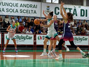 basket-femminile-voglia-di-riscatto-in-casa-sicily-by-car-coach-ferrara-suona-la-carica