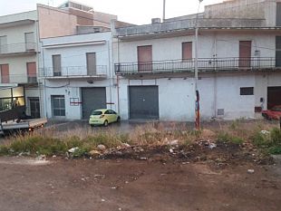 dopo-la-nostra-segnalazione-e-stata-ripulita-la-via-g-m-calvino