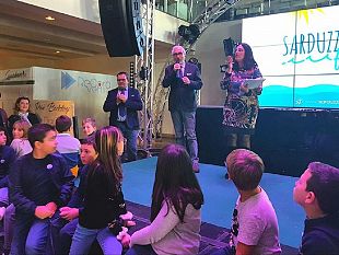 entra-nel-vivo-il-sarduzza-fest-in-mostra-i-lavori-degli-studenti-ad-area-14-votate-per-scegliere-il-vincitore