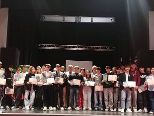 campobello-consegnata-la-costituzione-ai-neo-diciottenni