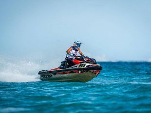 azienda-castelvetranese-cerca-un-meccanico-ed-un-magazziniere