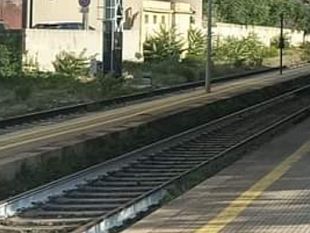 mazara/auto-investita-da-un-treno-sulla-linea-mazara-petrosino