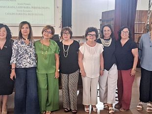omaggio-alle-docenti-dellic-di-matteo-che-questanno-concludono-il-loro-percorso-professionale