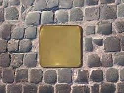 lamministrazione-comunale-di-partanna-aderisce-al-progetto-memorie-di-inciampo