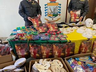 sequestrati-11-mila-articoli-di-carnevale-non-sicuri-sanzionato-commerciante-cinese