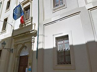 trapani-il-coronavirus-ferma-le-attivita-del-liceo-fardella-positiva-la-mamma-di-una-studentessa