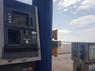 mazara-ancora-in-giro-danneggiatore-seriale-con-lancio-di-pietre