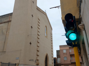 petrosino-messo-in-funzione-il-nuovo-impianto-semaforico-di-piazza-francesco-de-vita