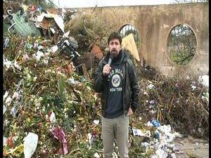 una-vera-discarica-abusiva-presso-l-autoparco-comunale-di-contrada-affacciata