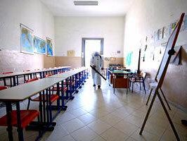 disinfezione-e-pulizia-straordinaria-uffici-comunali-e-scuole-25
