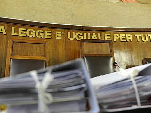 non-multarono-giovane-scooterista-mazarese-senza-casco-alla-sbarra-due-carabinieri-e-un-poliziotto