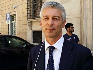 il-presidente-della-commissione-antimafia-nicola-morra-blitz-a-castelvetrano-per-verificare-le-liste