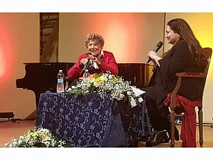 video-dacia-maraini-a-mazara-dopo-circa-15-anni-presentato-il-suo-ultimo-libro-corpo-felice