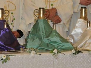 diocesi-di-trapani-oggi-la-santa-messa-del-crisma-in-una-cattedrale-contingentata