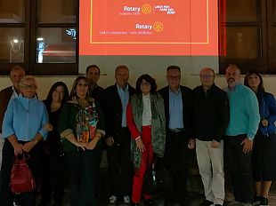 castelvetrano-illumina-di-rosso-la-chiesa-di-san-leonardo-per-la-giornata-mondiale-della-polio