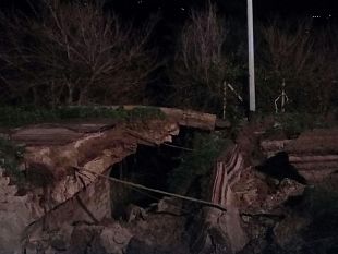 crolla-un-vecchio-ponte-pietra-strada-rurale-salemi