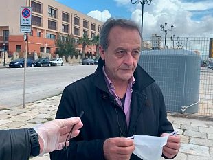 video-il-sindaco-tranchida-spiega-come-verranno-distribuite-le-mascherine-ai-trapanesi