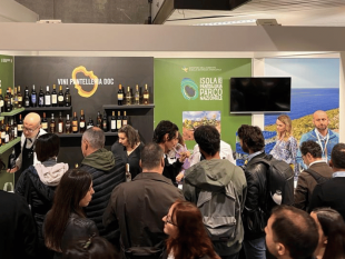 alla-55-edizione-vinitaly-si-concretizza-il-patto-delle-2-p-passito-e-prosecco