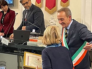 piu-trapanese-dei-trapanesi-la-citta-abbraccia-mauro-rostagno-con-la-cittadinanza-onoraria