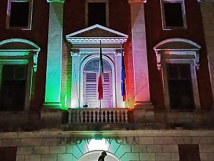 trapani/la-prefettura-si-veste-del-tricolore-in-occasione-della-giornata-nazionale-della-bandiera-italiana