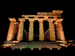 castelvetrano/tra-stelle-e-costellazioni-osservazioni-al-telescopio-al-parco-archeologico-di-selinunte