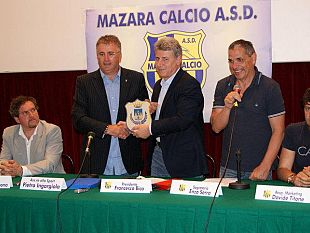 mazara-calcio-ancora-un-colpo-di-teatro-va-via-il-presidente-di-bartolo-bica-riprende-al-squadra-e-tornano-mister-brucculeri-e-ciccio-erbini
