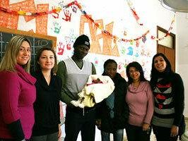 mazara-del-vallo-fiocco-rosa-alla-fondazione-san-vito-onlus-e-nata-emmanuela-e-i-genitori-si-riabbracciano-dopo-essersi-lasciati-in-libia