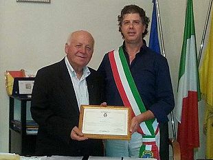 campobello-il-saluto-e-il-ringraziamento-del-sindaco-castiglione-ai-parroci-uscenti-don-pietro-pisciotta-e-don-tonino-aguanno