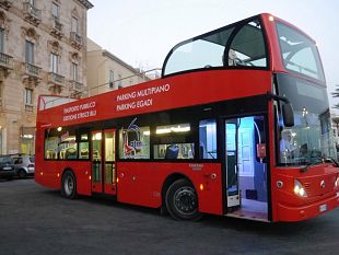 coro-in-bus-domani-concerto-itinerante-del-luglio-sullopen-bus-atm