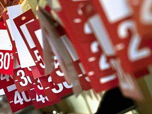 mazara-arrivano-i-saldi-invernali-ma-diversi-negozi-chiudono-i-battenti-e-aumentano-gli-acquisti-online
