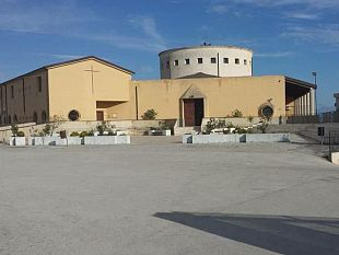 ladri-a-santa-lucia-e-don-meli-per-protesta-sospende-il-servizio-della-caritas