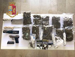trapani/deteneva-un-chilo-e-duecento-grammi-di-droga-arrestato-dalla-polizia-di-stato