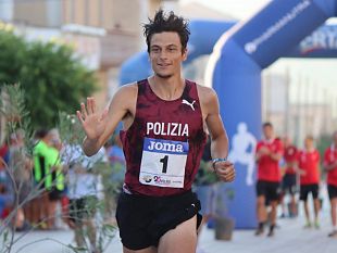 litaliano-pietro-riva-vince-la-26-volata-napola-mokarta