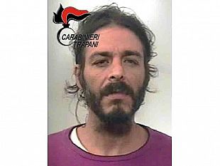 marsala-brucia-la-bocca-della-compagna-con-la-cera-di-una-candela