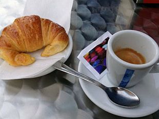 trapani-solidarieta-che-rende-orgogliosi-lascia-20-euro-in-piu-al-bar