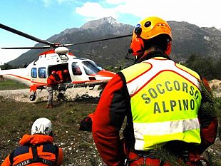 guardia-di-finanza-in-azione-sulletna-soccorsa-escursionista-con-frattura-alla-gamba