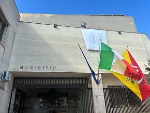 il-comune-di-petrosino-aderisce-alla-campagna-50000-sudari-per-gaza