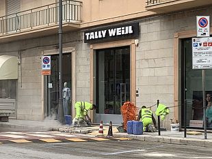 trapani-i-lavori-in-via-fardella-procedono-anche-di-domenica