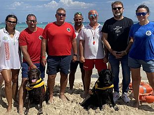 tornano-i-cani-di-salvataggio-sulla-spiaggia-di-san-vito-lo-capo